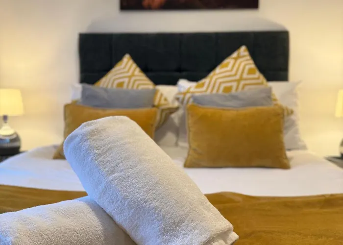 2-Bedrooms - Hot Tub - Free Parking - Tv In Every Room