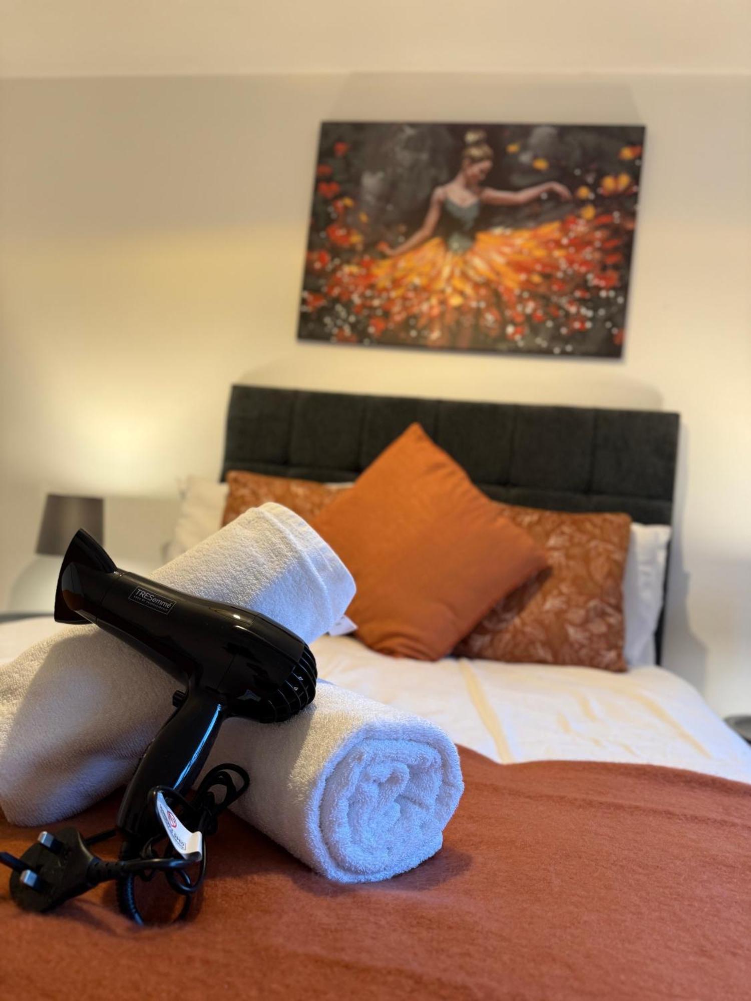 2-bedrooms - Hot Tub - Free Parking - Tv In Every Дом отдыха Суонси