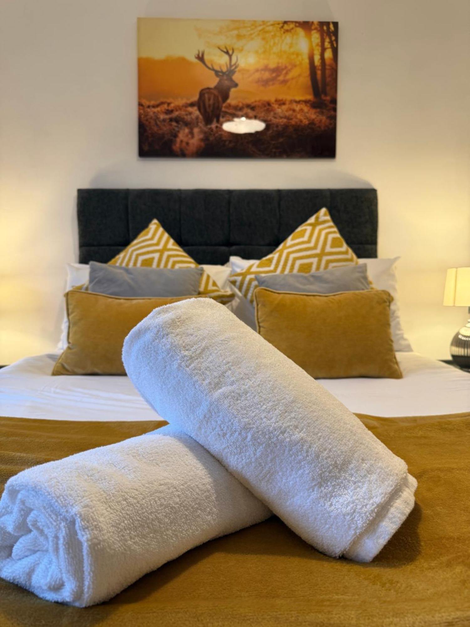 2-bedrooms - Hot Tub - Free Parking - Tv In Every *