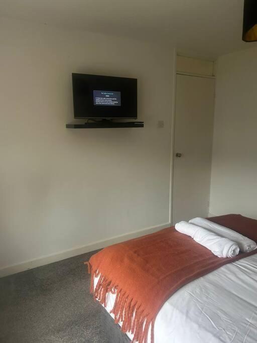 2-bedrooms - Hot Tub - Free Parking - Tv In Every