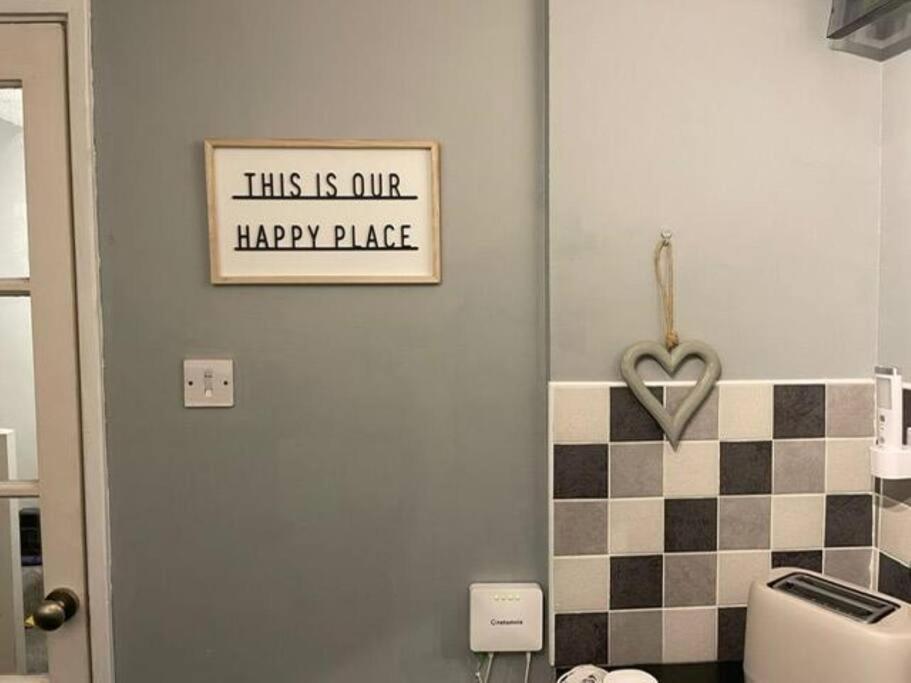 2-bedrooms - Hot Tub - Free Parking - Tv In Every Holiday home